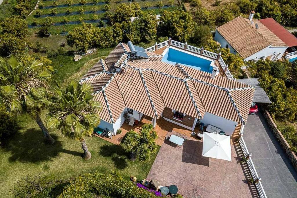 Villa Andalucia: Cerca De Todo, Intimidad Y Espacio 네르하 외부 사진