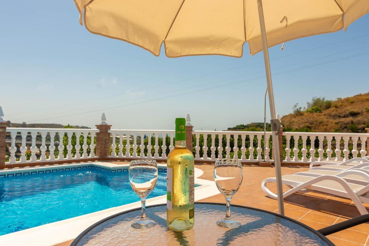 Villa Andalucia: Cerca De Todo, Intimidad Y Espacio 네르하 외부 사진