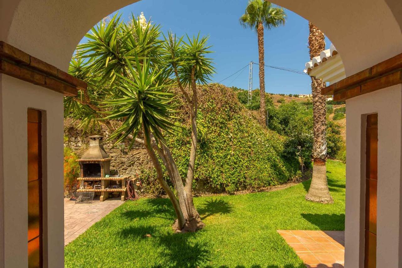 Villa Andalucia: Cerca De Todo, Intimidad Y Espacio 네르하 외부 사진