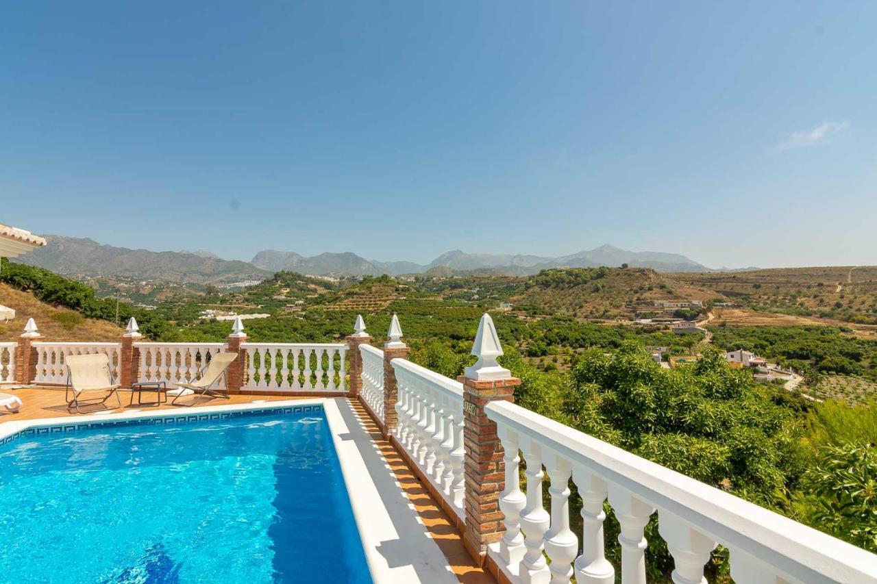 Villa Andalucia: Cerca De Todo, Intimidad Y Espacio 네르하 외부 사진