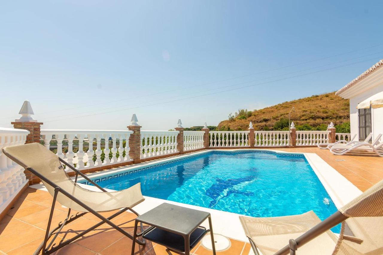 Villa Andalucia: Cerca De Todo, Intimidad Y Espacio 네르하 외부 사진