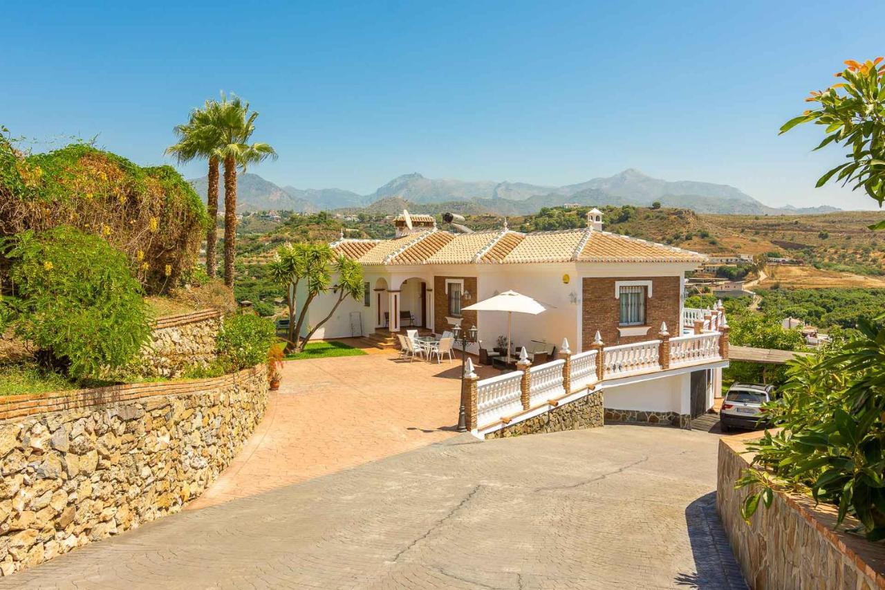 Villa Andalucia: Cerca De Todo, Intimidad Y Espacio 네르하 외부 사진