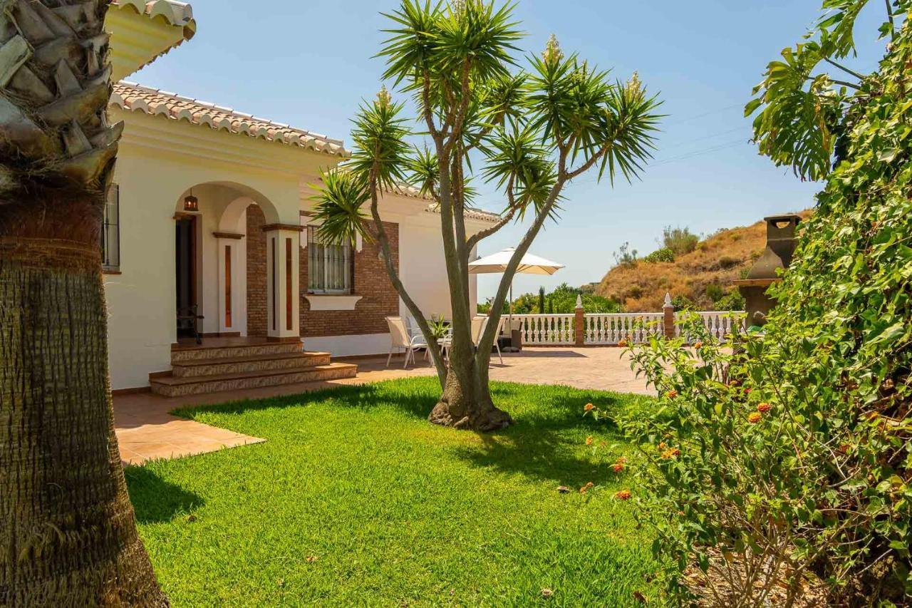 Villa Andalucia: Cerca De Todo, Intimidad Y Espacio 네르하 외부 사진