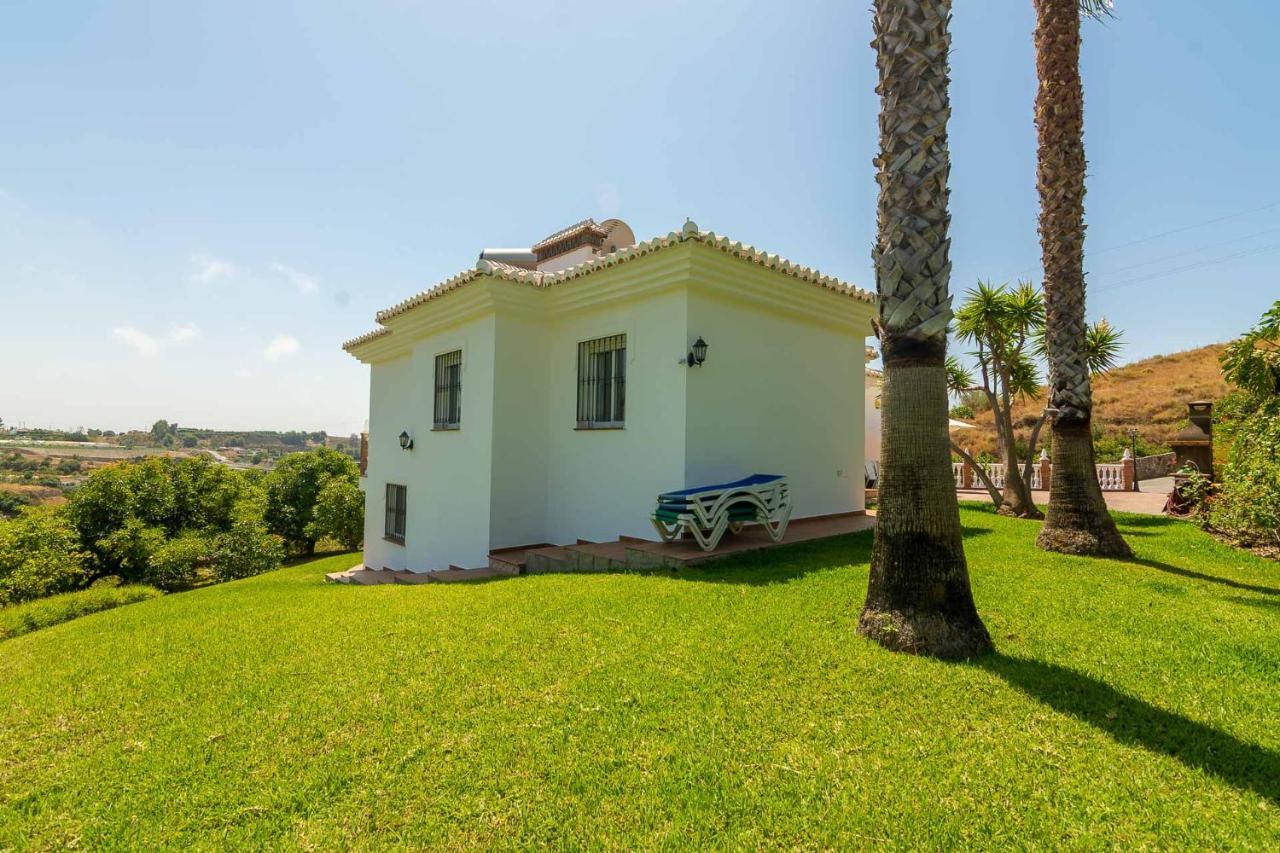 Villa Andalucia: Cerca De Todo, Intimidad Y Espacio 네르하 외부 사진